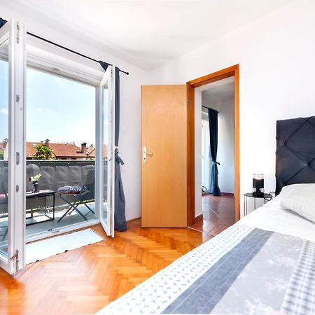 Apartment Biggy Rovigno Esterno foto