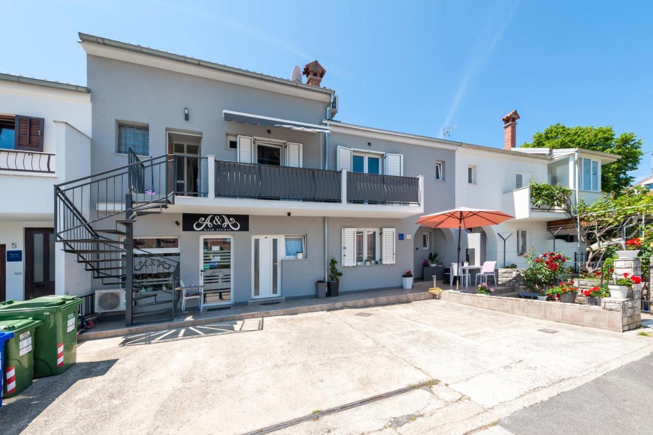 Apartment Biggy Rovigno Esterno foto