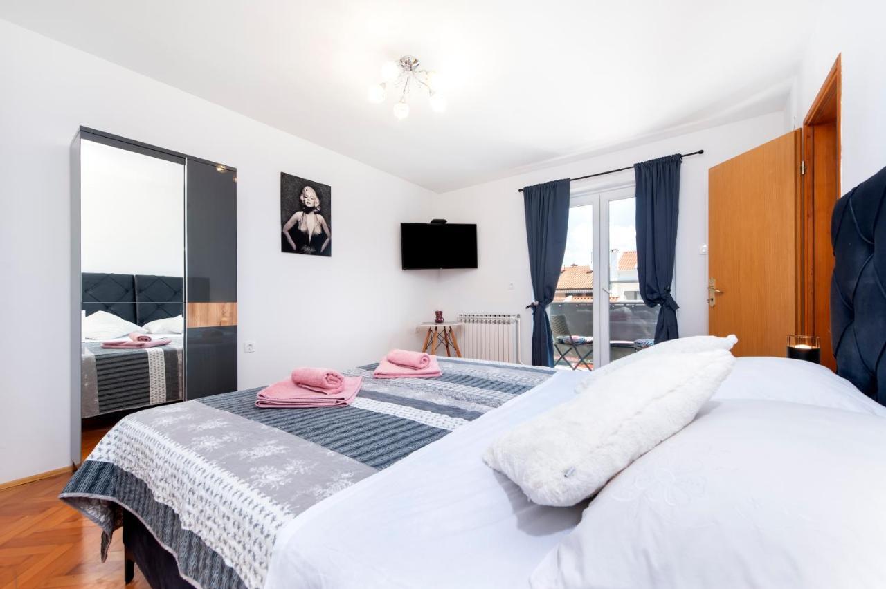 Apartment Biggy Rovigno Esterno foto