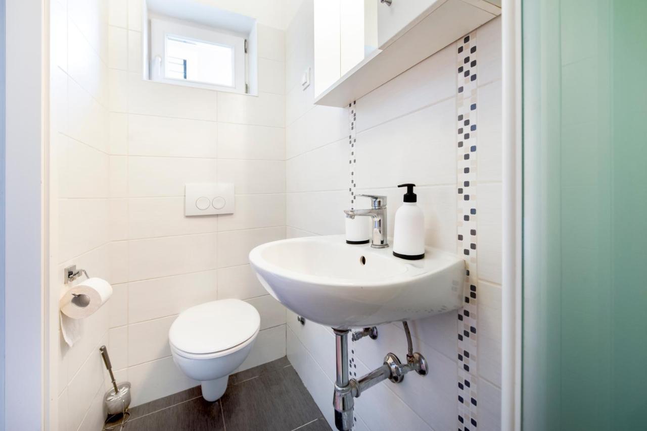 Apartment Biggy Rovigno Esterno foto